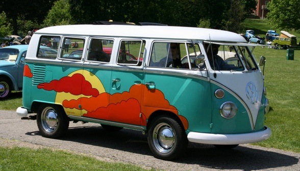 hippie bus SuperRadNow